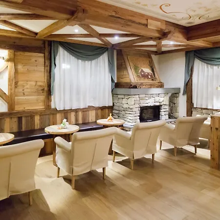 Alpholiday Dolomiti Wellness & Family 4* Dimaro